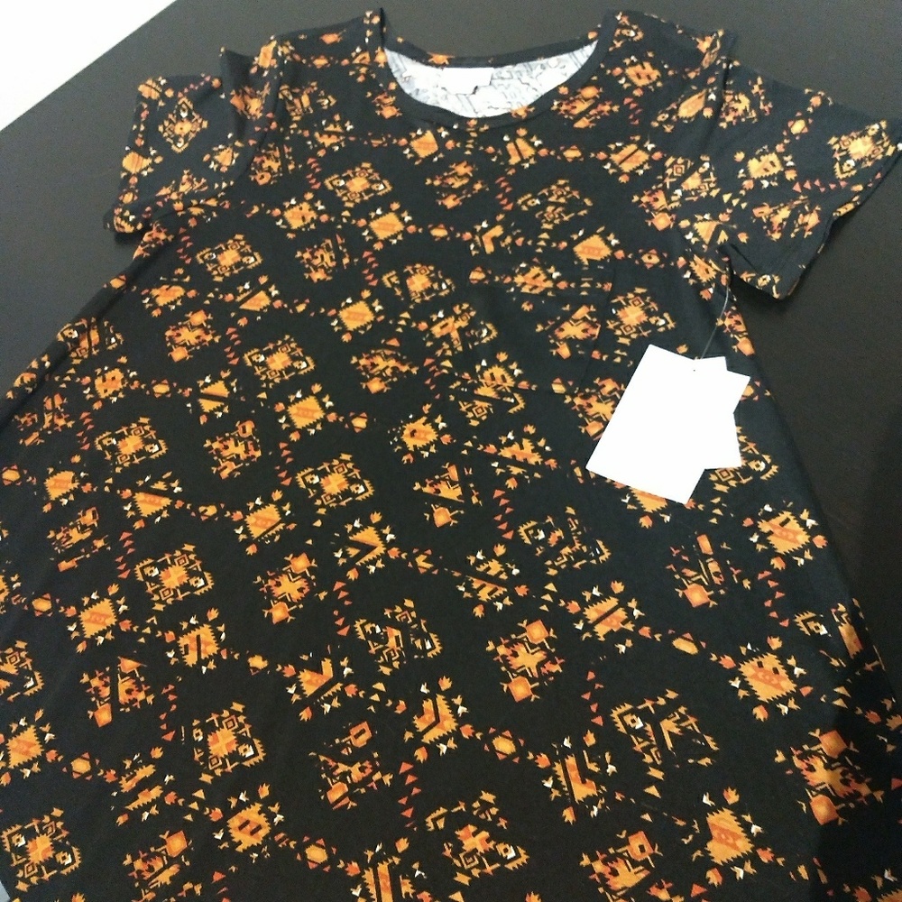 BNWT Lularoe Carly Black Aztec Print